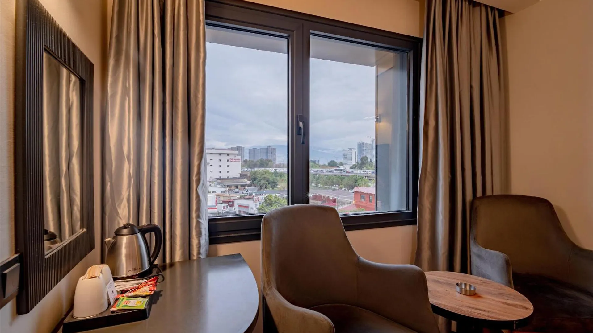 BW Izmir Hotel