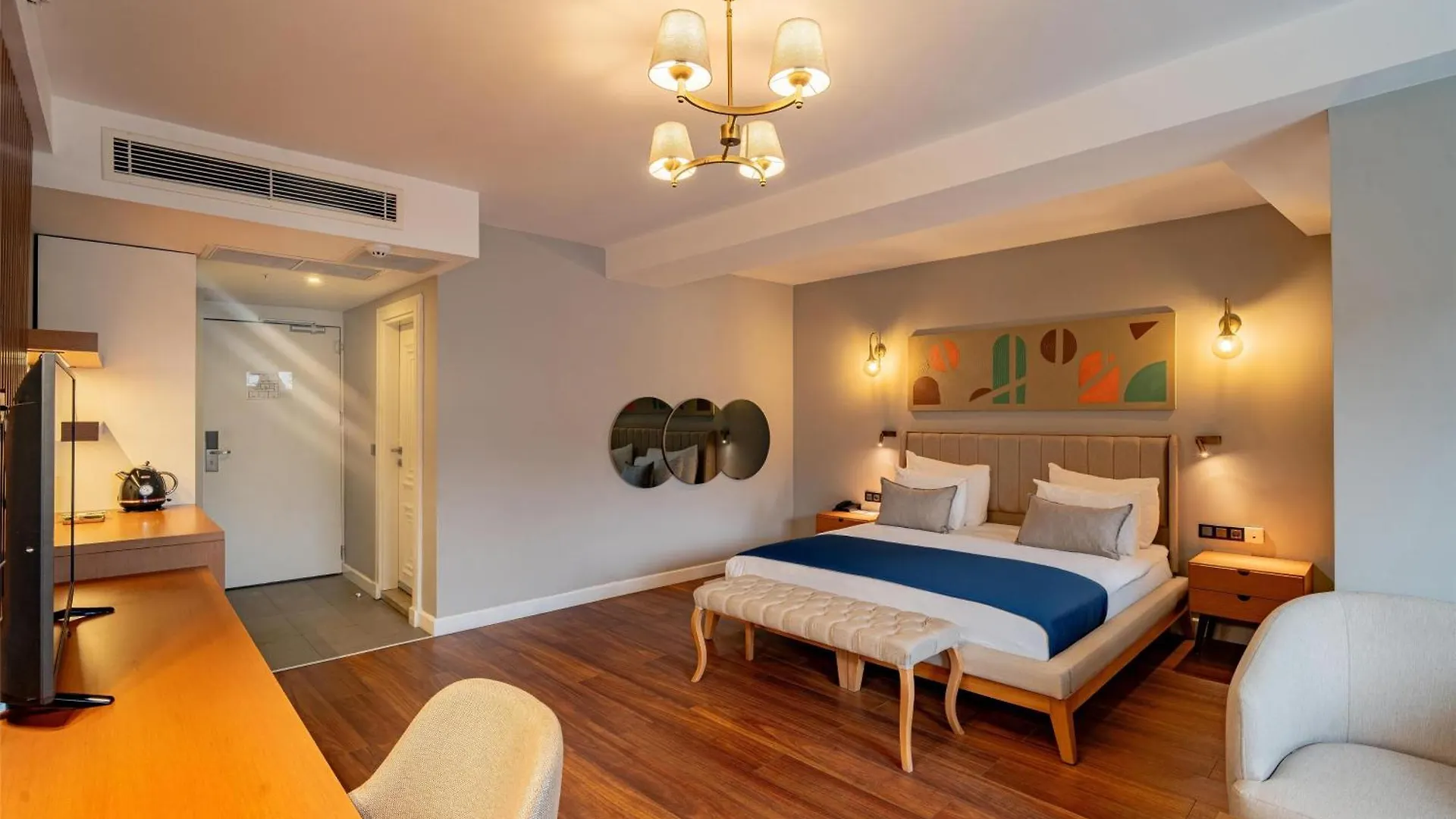 BW Izmir Hotel 4*,