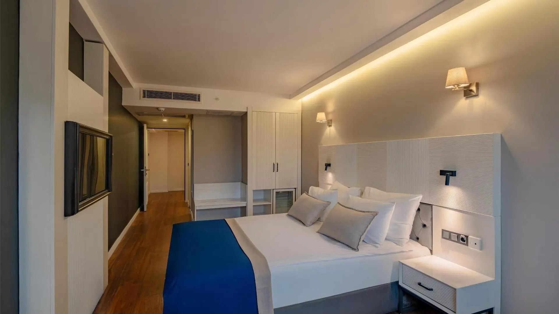 BW Izmir Hotel 4*,  Turkey