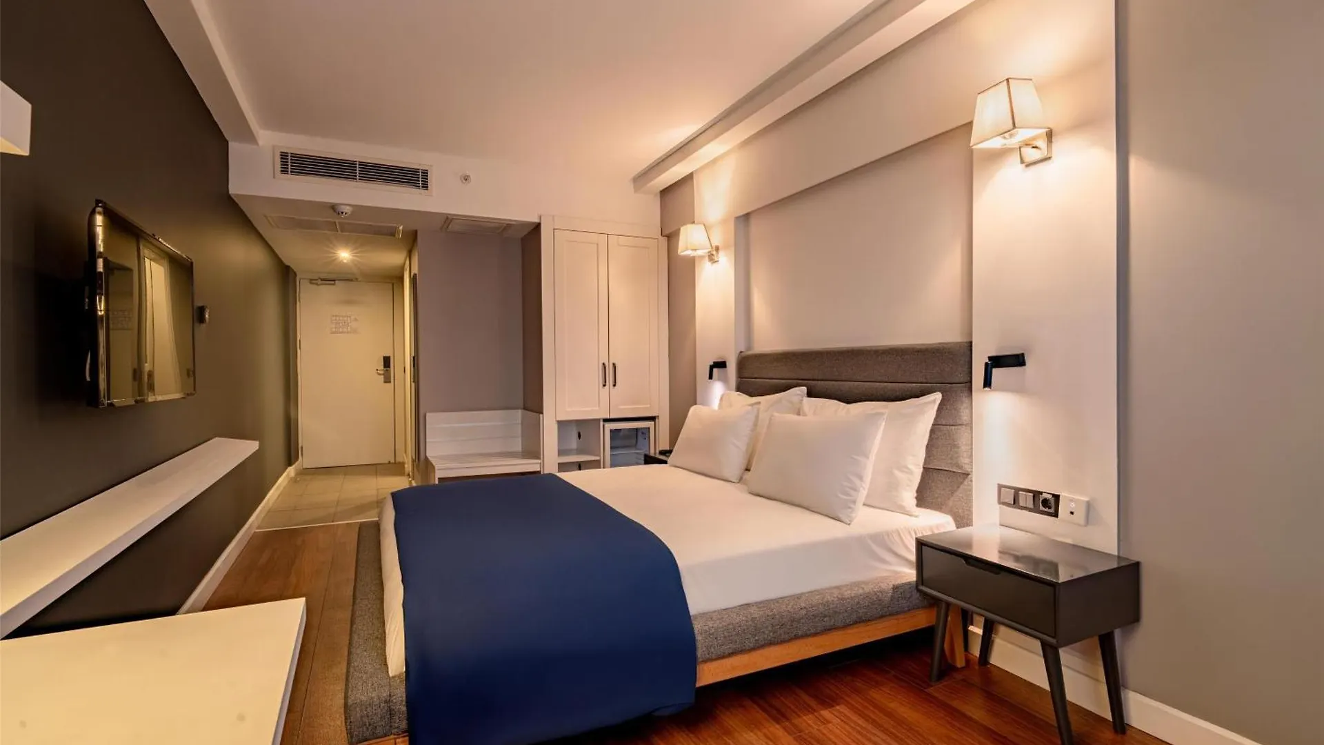 BW Izmir Hotel