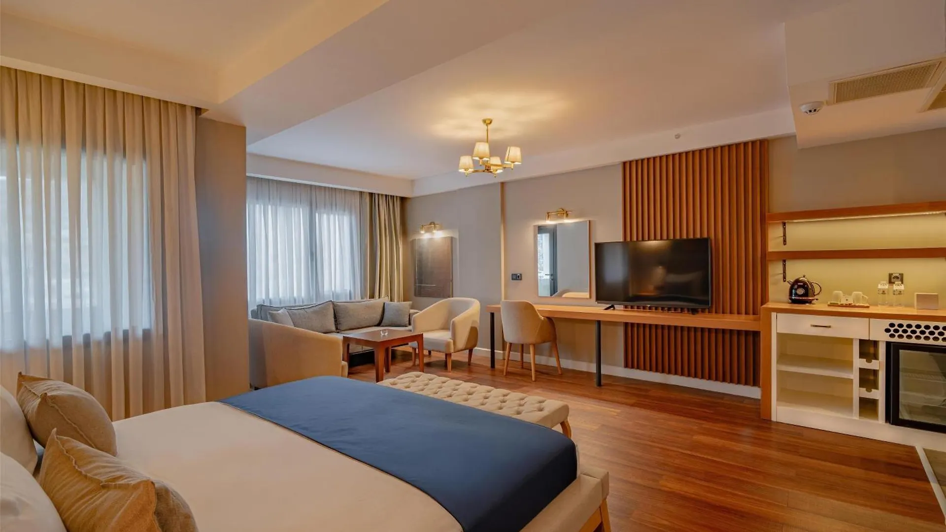 Best Western Izmir Hotel 4*,